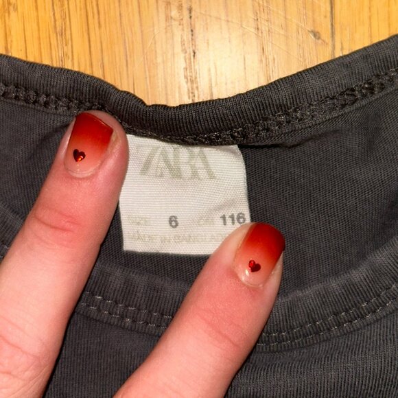 Zara Girls Long Sleeve Graphic Tee - Picture 2 of 2